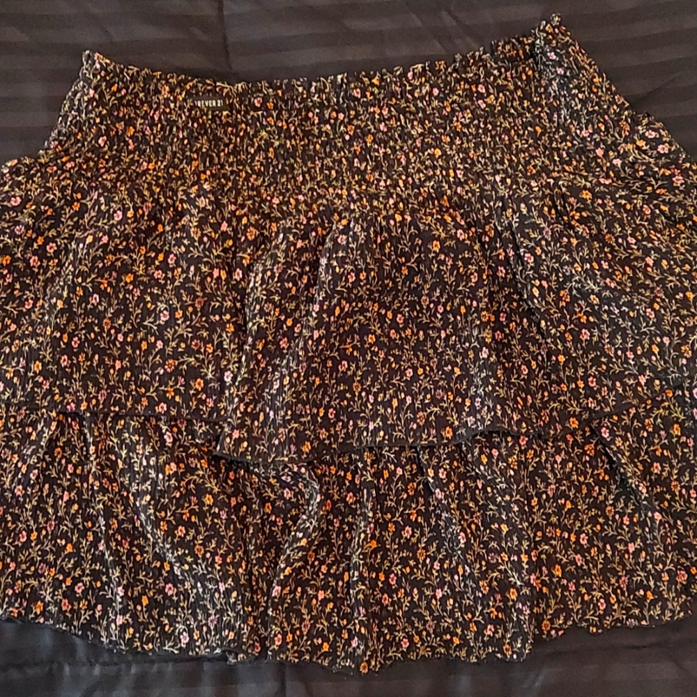 Women's forever 21 floral skirt size L